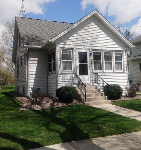 1108 Jones St, Watertown, WI 53094-4008