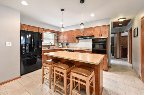 2101 116, Milwaukee WI 53226-2106 exterior