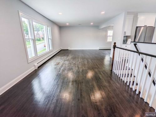 2 Elmwood Ter, Elmwood Park NJ  07407-1730 exterior