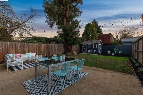 733 59th St, Oakland, CA 94609-1417