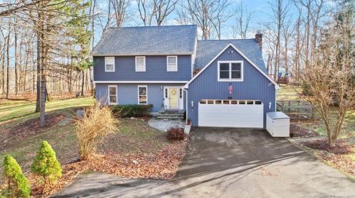 50 Bobbys Ct, Ridgefield, CT 06877-3501