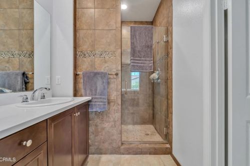 28778 Calle De La Paz Dr, Santa Clarita CA  91354-3006 exterior