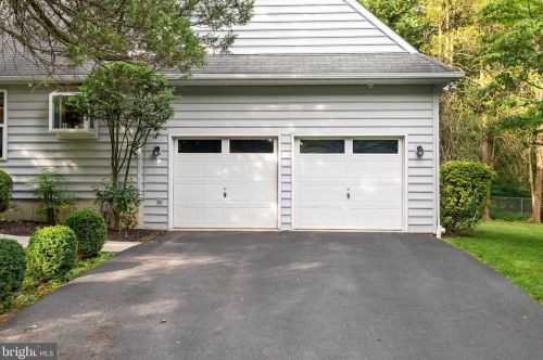 617 Grand Ave, Pittsburgh PA  19083-3224 exterior