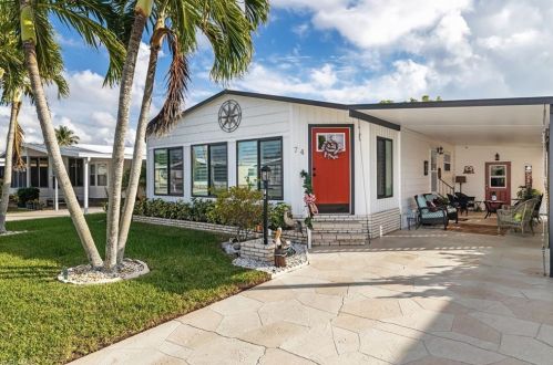 74 Atlantic Way, Naples, FL 34104-4107