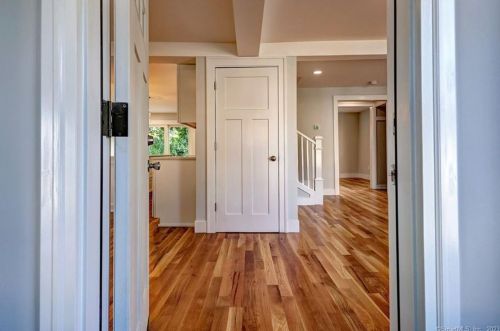 965 Broadway, Milford CT  06460-6308 exterior