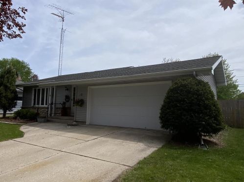 86 Fanna St, Fond Du Lac, WI 54935-5816
