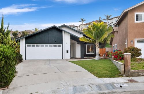 8319 Parkbrook St, San Diego, CA 92114-7733