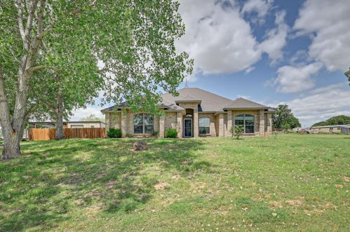 108 Nicole Ln, Weatherford, TX 76087-7997