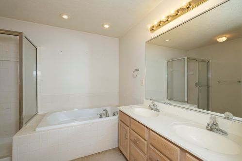 969 Oakmont Ct, Hamilton KY  41091-7702 exterior