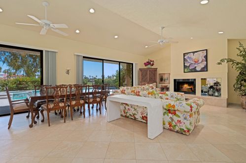 10111 Lakeview Dr, Rancho Mirage CA  92270-1474 exterior