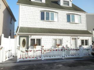 32 Lester Ct, Brooklyn, NY 11229-6035