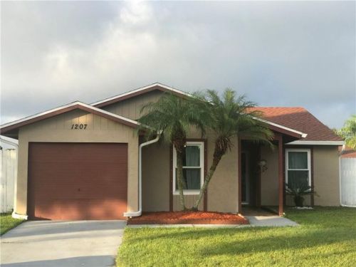 1207 Sawgrass Ct, Oldsmar, FL 34677-4524