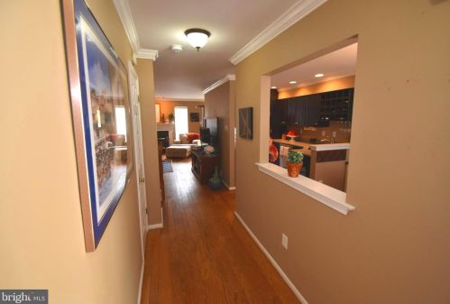 242 Windsor Ct, Glen Mills PA  19342-2027 exterior