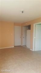 14850 Brookville Blvd, Jamaica NY  11422-3283 exterior