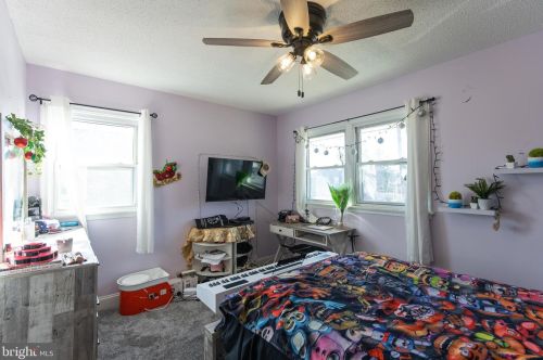 25 Goldy Dr, Gloucester NJ  08030-1318 exterior