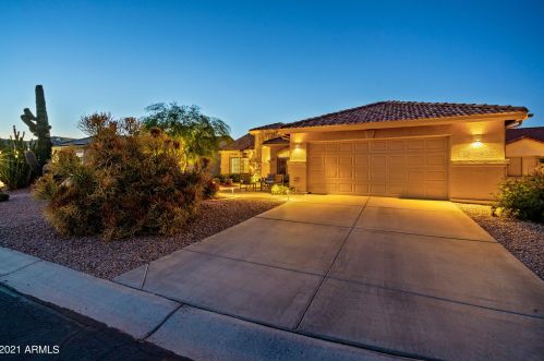 8910 Hercules Ct, Chandler, AZ 85248-9005