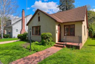 1433 36th St, Sacramento, CA 95816-6606