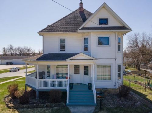 509 Rollin St, Edgerton, WI 53534-1160