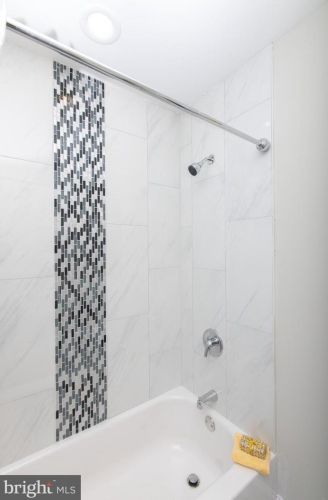 125 Applewood Dr, Auburn NJ 08085-1559 exterior