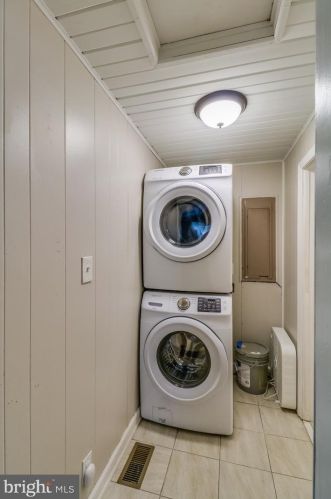 714 Division St, Dover DE  19904-2732 exterior