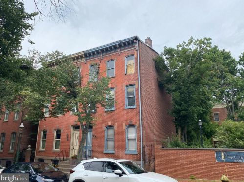 156 Mercer St, Trenton, NJ 08611-1724