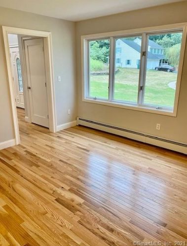 1200 Cornerstone Ct, Cheshire CT  06410-1860 exterior