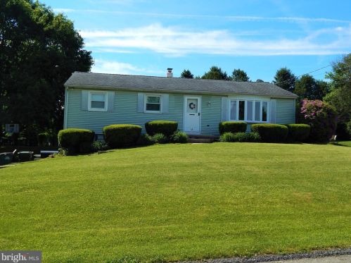 118 Forest Hills Rd, Red Lion, PA 17356-9161