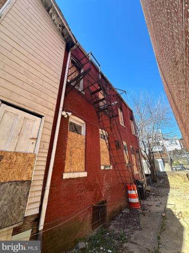 589 Columbia Rd, Washington DC 20001-2906 exterior