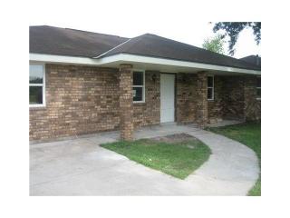 404 Barton Ave, Luling LA  70070-5059 exterior