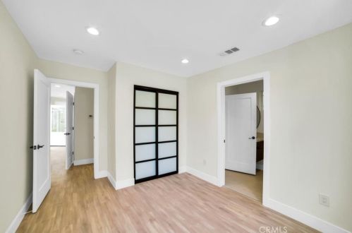 11512 La Maida St, North Hollywood CA  91601-4323 exterior