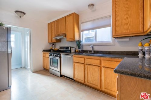4919 Cartwright Ave, North Hollywood CA  91601-4728 exterior