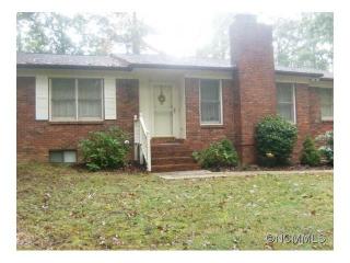 302 Haywood Knolls Dr, Hendersonville, NC 28791-8530