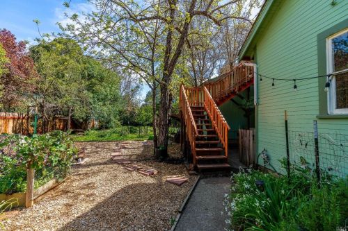 753 Oak St, Ukiah CA  95482-3901 exterior