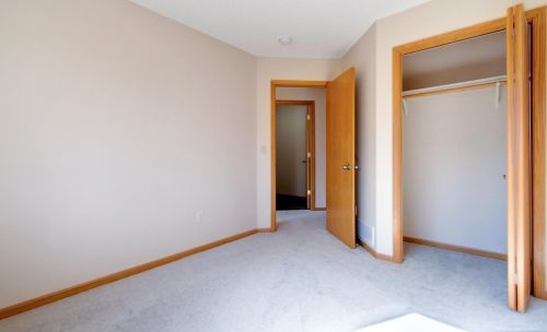 6279 13th St, Saint Paul, MN 55128-5954