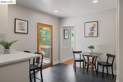 3028 Jordan Rd, Oakland CA  94602-3529 exterior