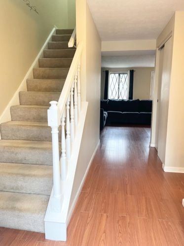 429 Dartmouth Cir, Cincinnati, OH 45244-1805