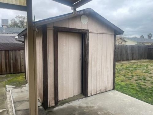 7012 Doris Ave, Winton CA  95388-9566 exterior