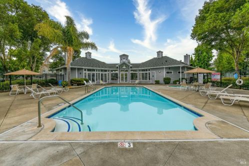 738 Jasmine Cir, Santa Rosa CA 95407-6780 exterior