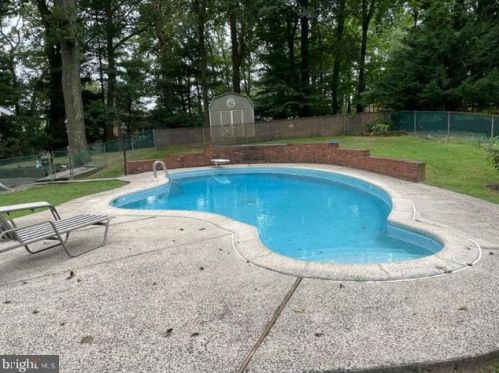 425 Greyhorse Rd, Willow Grove, PA 19090-2805
