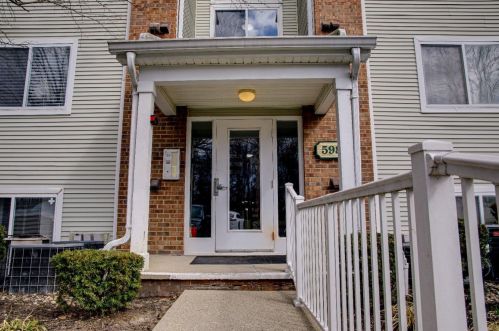 5984 Meadow Creek Dr, Milford, OH 45150-5553