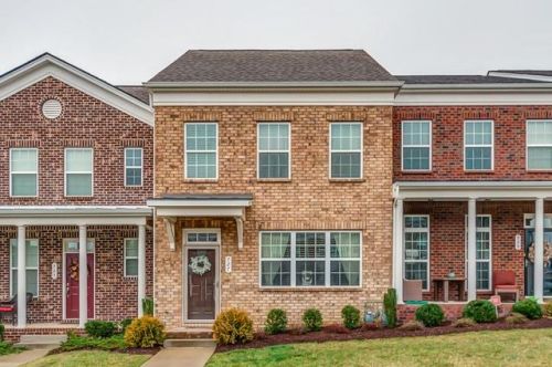 727 Westcott Ln, Nolensville, TN 37135-4046