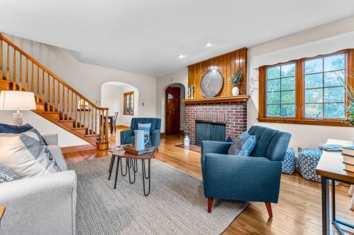 19 Round St, New Castle, PA 16101-1456