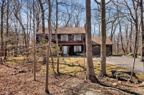 79 Scott Ridge Rd, Ridgefield, CT 06877-2322