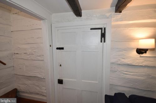 6745 Fayette St, Haymarket VA  20169-2916 exterior