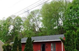 99 3rd St, Stroudsburg, PA 18360-2450
