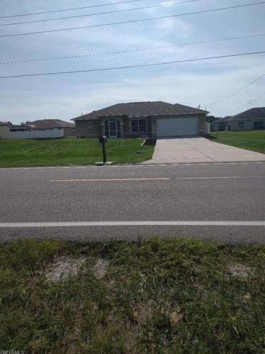913 Abrams Blvd, Lehigh Acres, FL 33971-6420