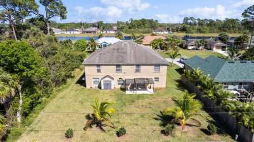 866 Abingdon Ave, Fort Pierce FL  34953-2861 exterior