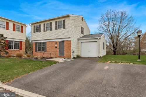 1607 Salinus Ct, Lansdale, PA 19446-4349