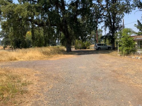 21801 Eastside Rd, Willits CA  95490-5700 exterior