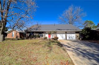 913 Schulze Dr, Norman, OK 73071-4843